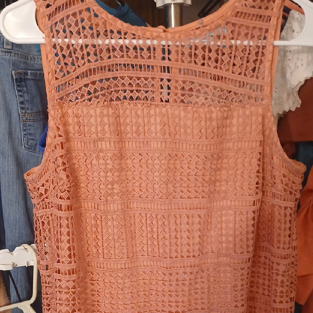 She + Sky Peach Crochet Sleeveless Top